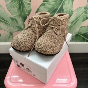 Age of Innocence London girls Teddy Jane boots Size UE 31/US 13